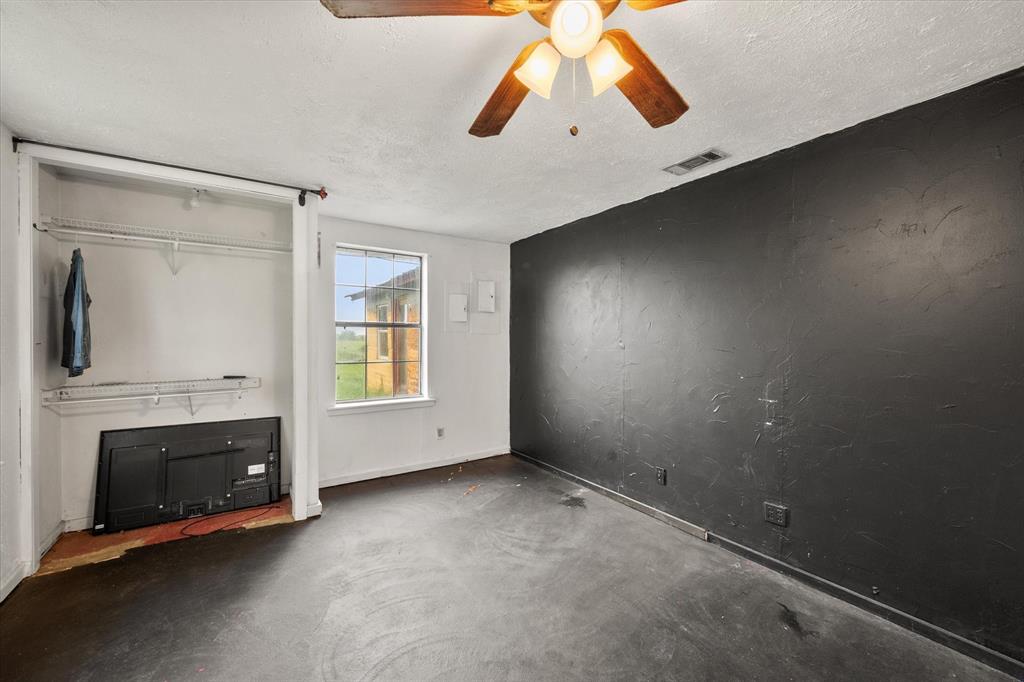 3305 County Road 3070