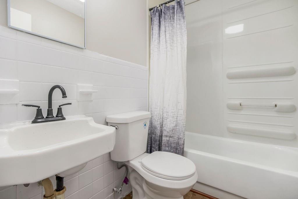 1607 N Cherokee Street