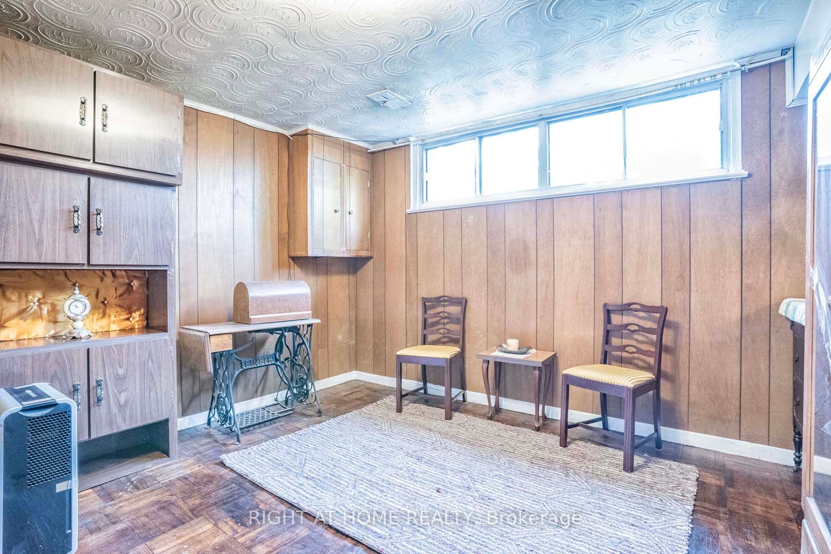 1149 Birchmount Rd