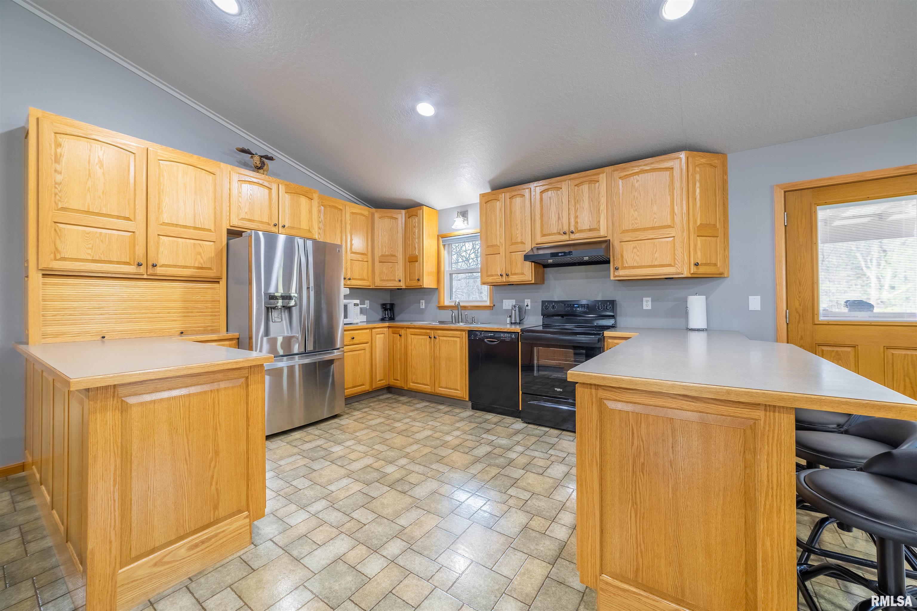 1110 E 1900th Street