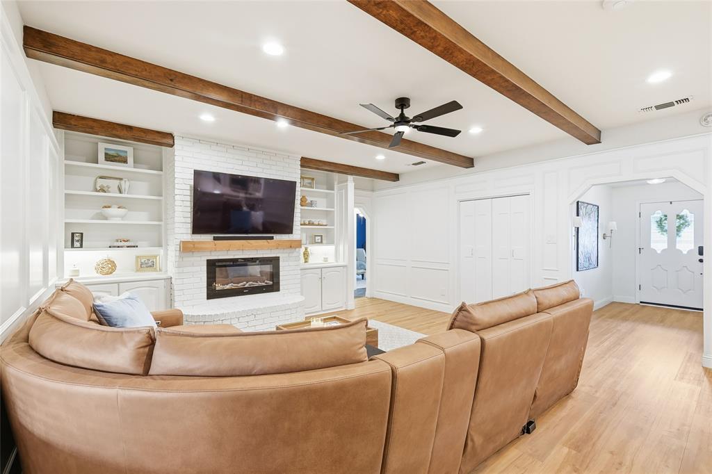 5008 Lake View Circle