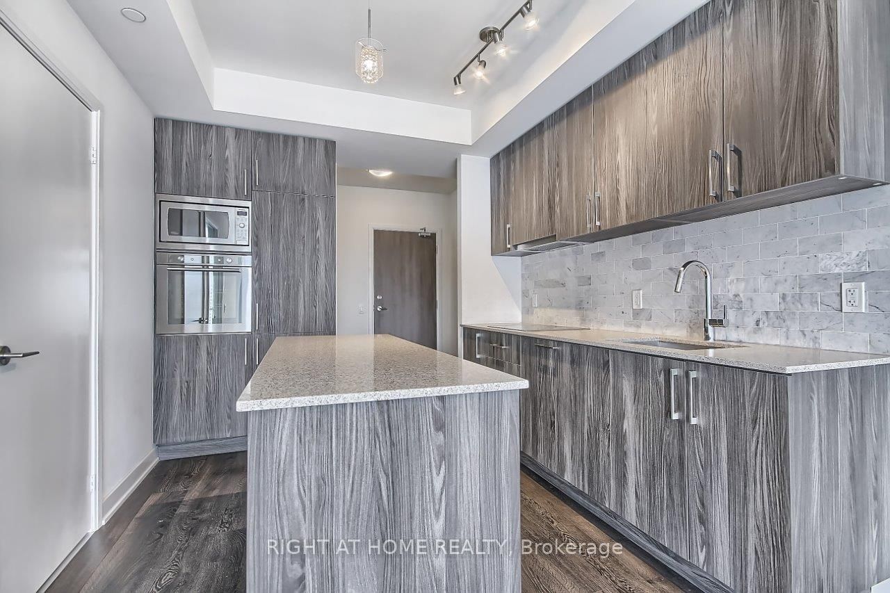 576 W Front St 1506E