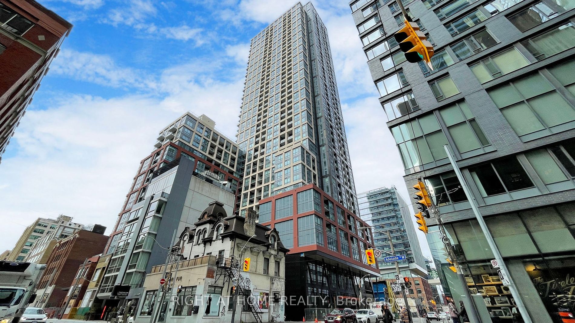108 Peter St 3302