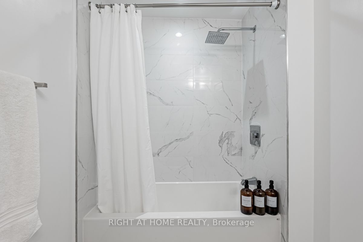 120 Parliament St 405