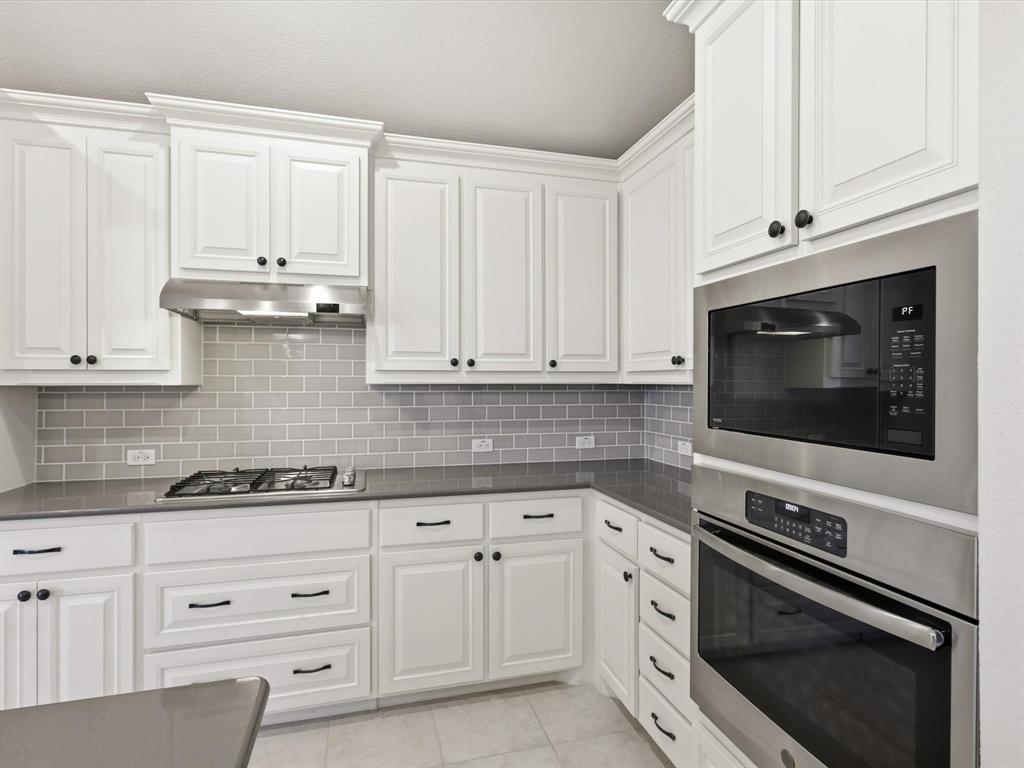 10113 Warberry Trail