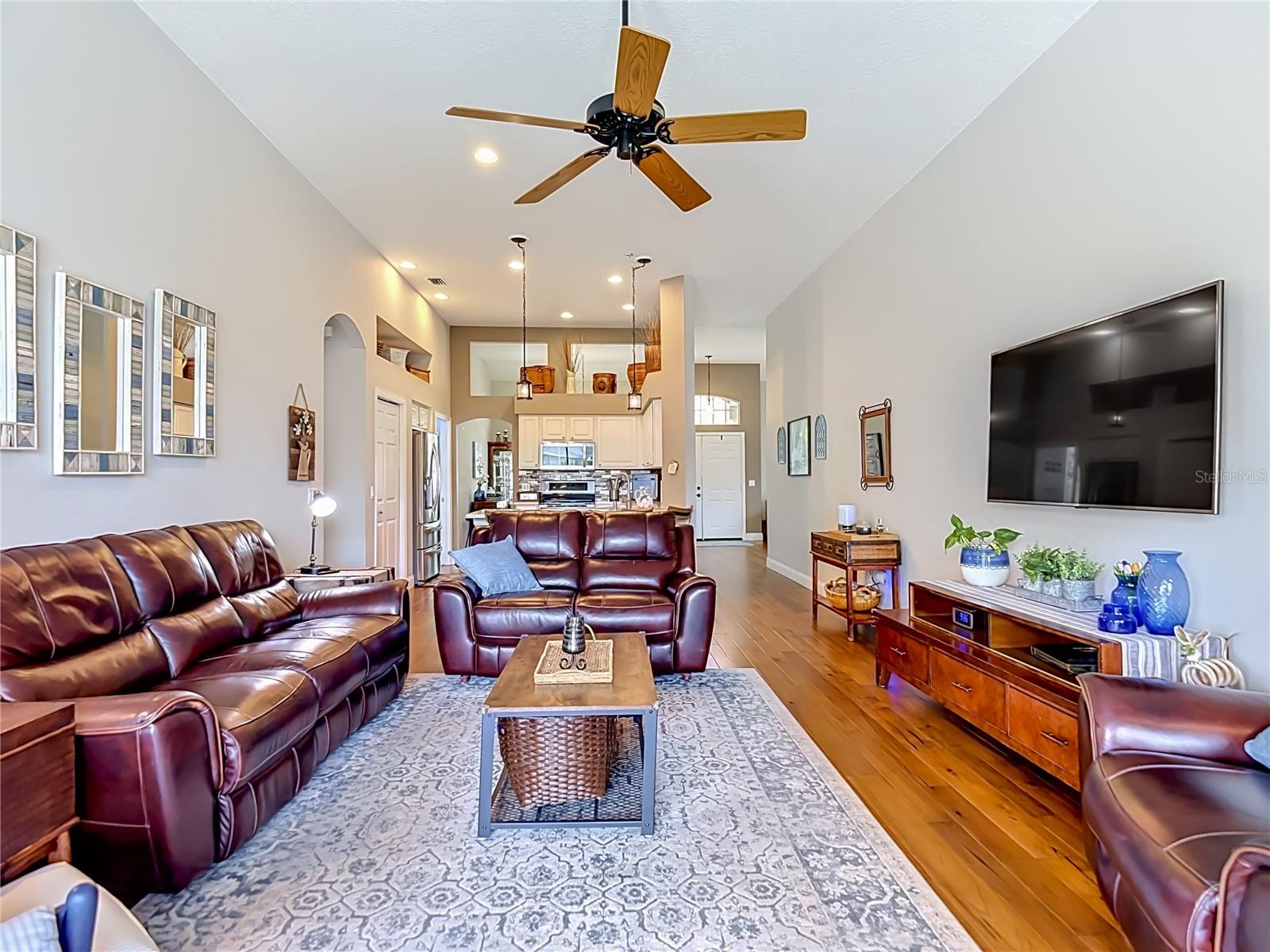 19101 Golden Cacoon Place