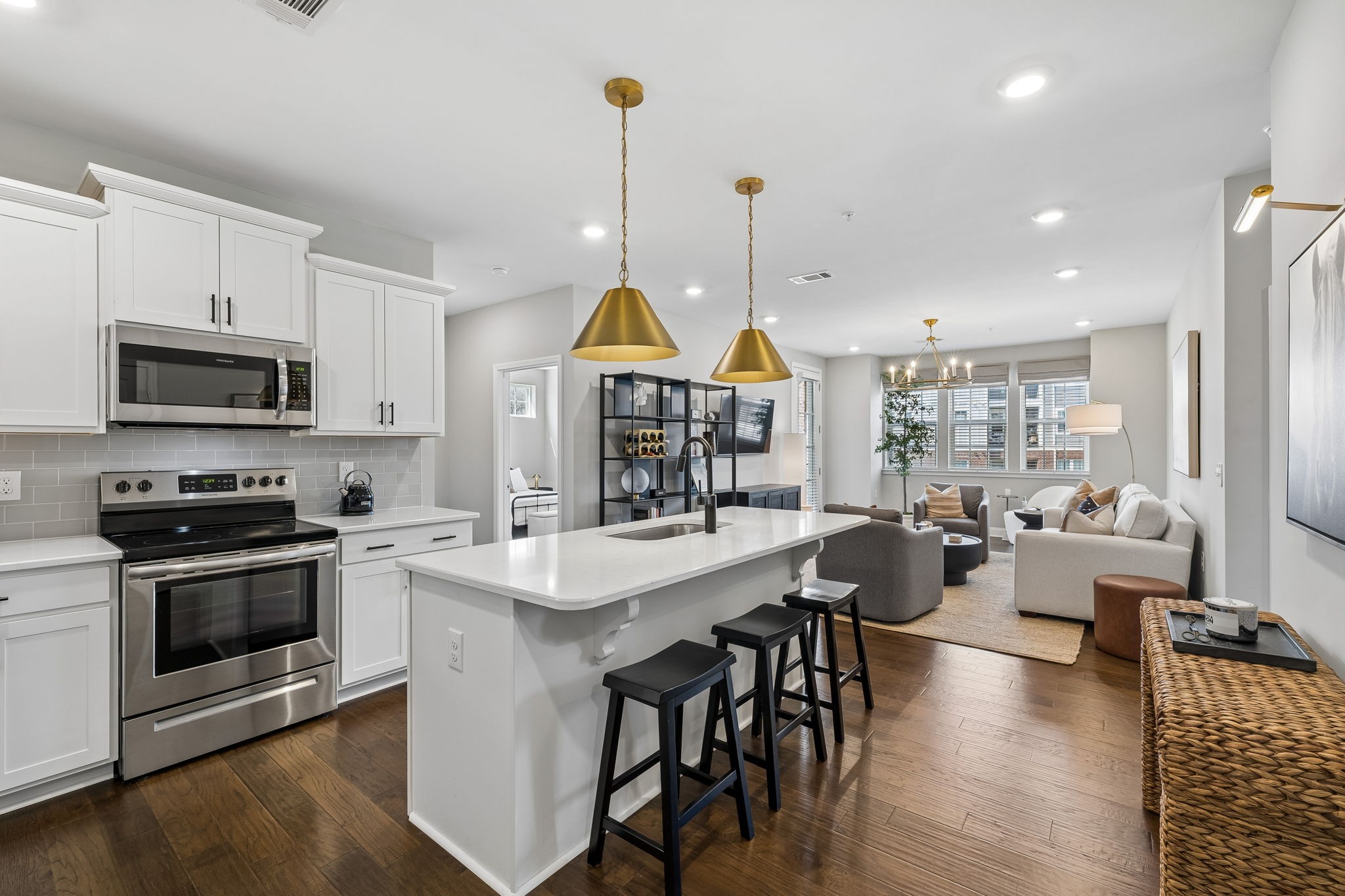 1901 Shadow Green Dr 204