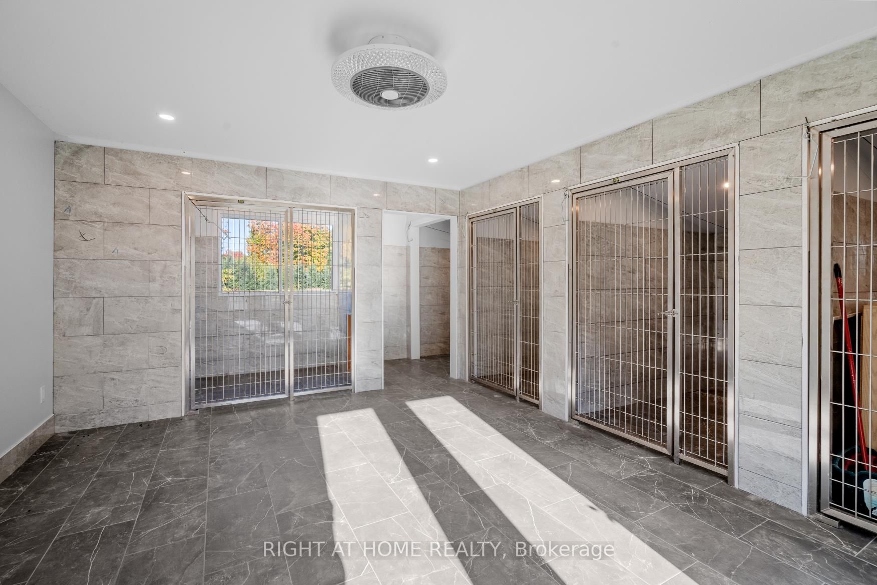 203 Barnes Rd