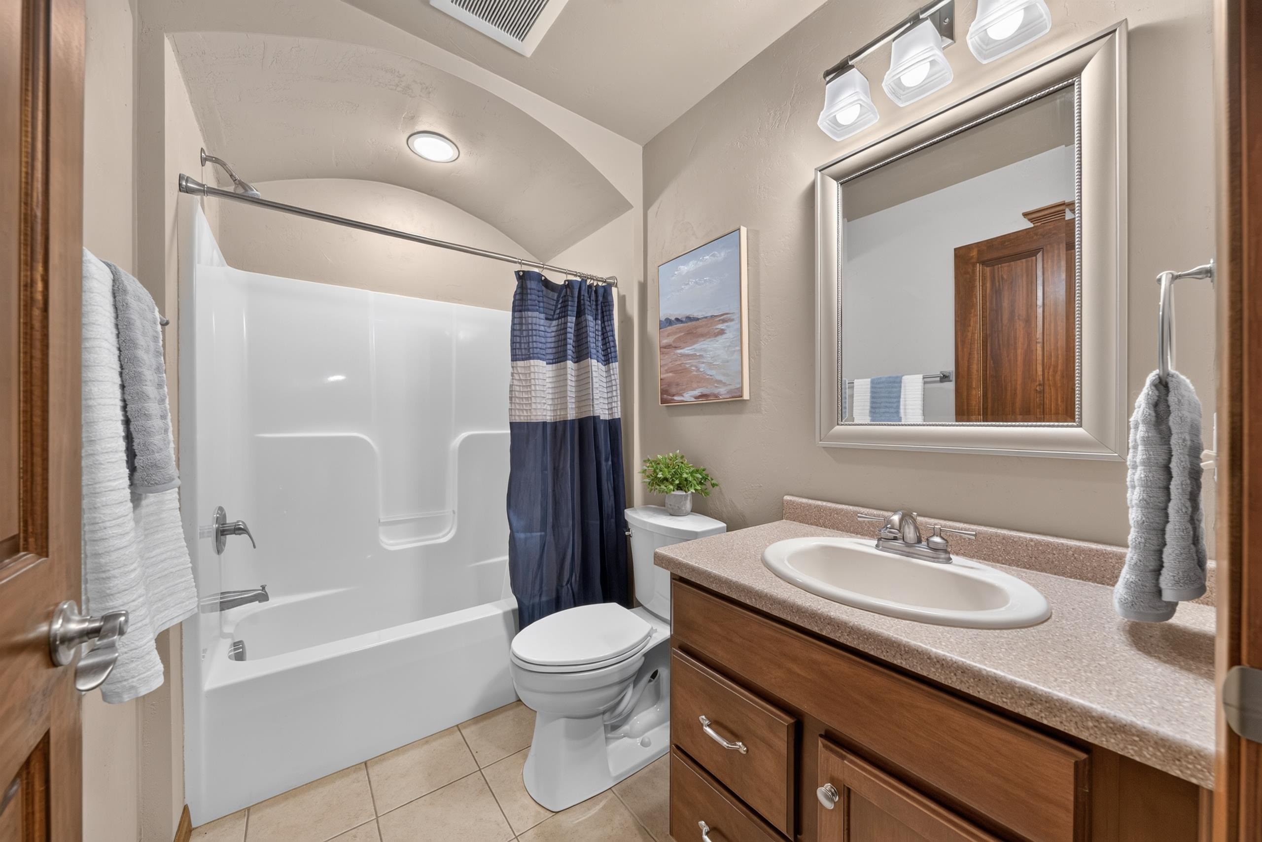 3875 Duchess Lane
