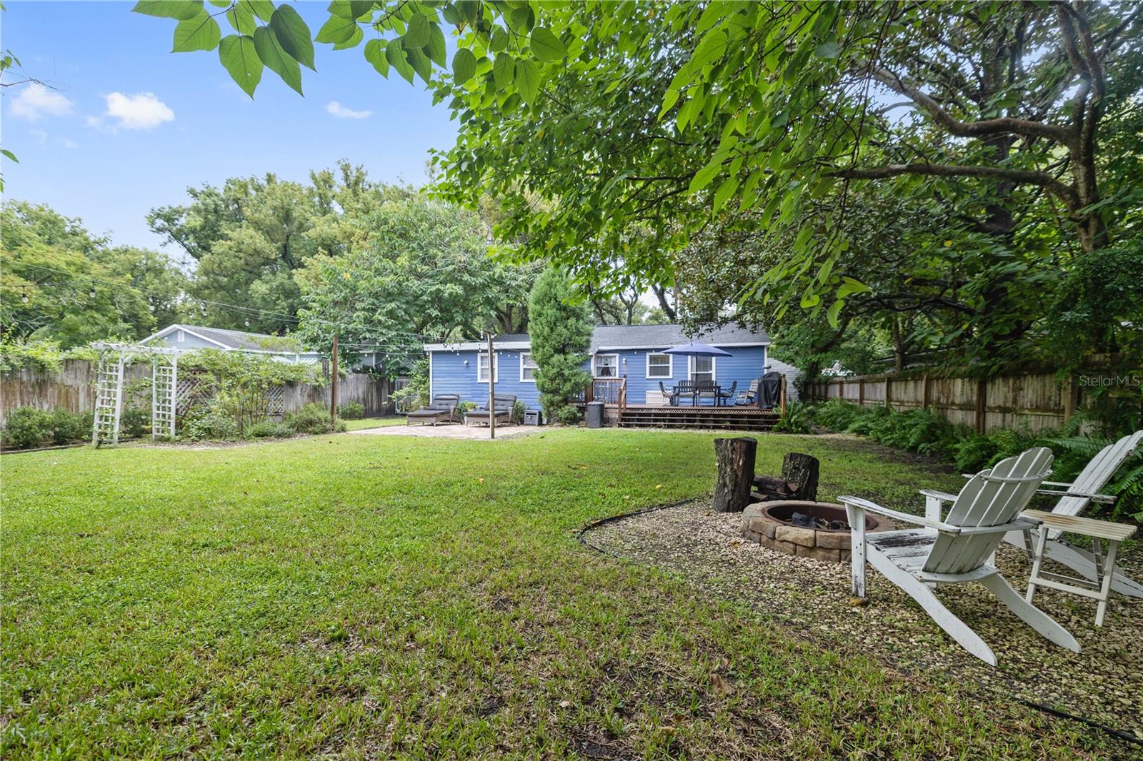 1307 E Diana Street