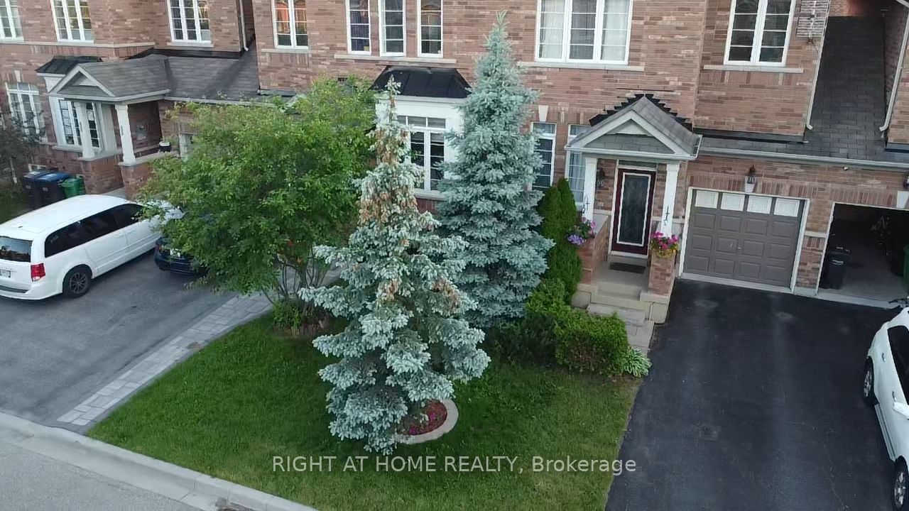 5570 Waterwind Cres