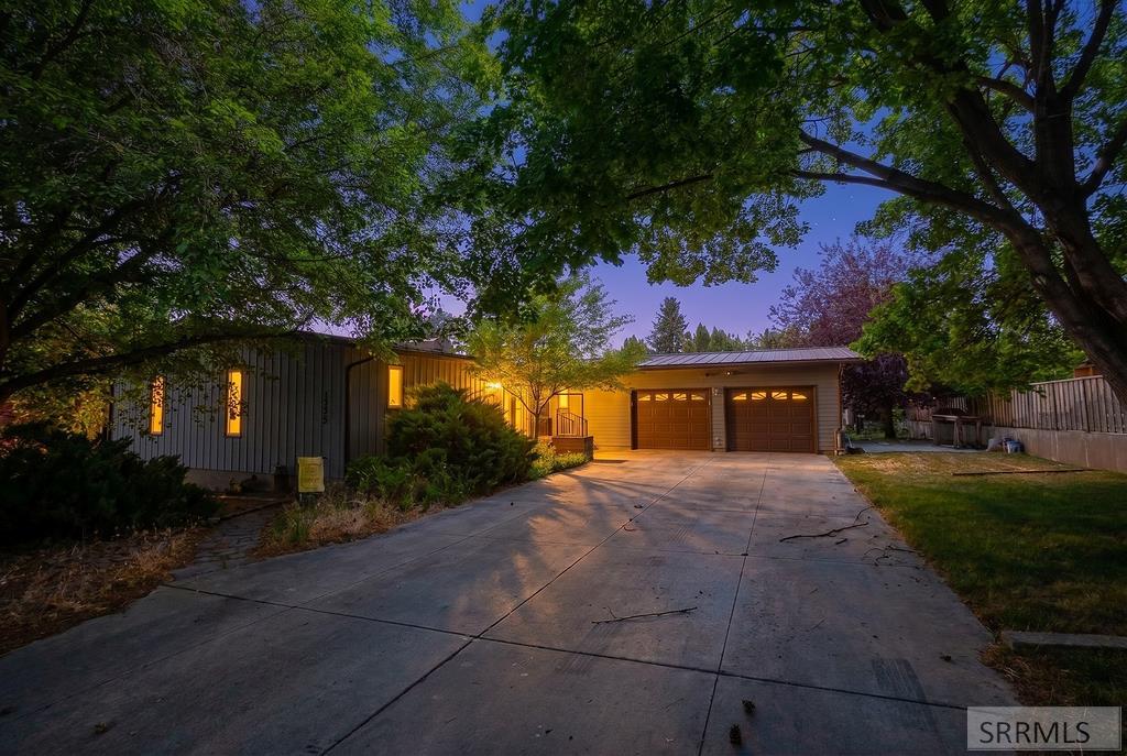 1255 Chokecherry Dr