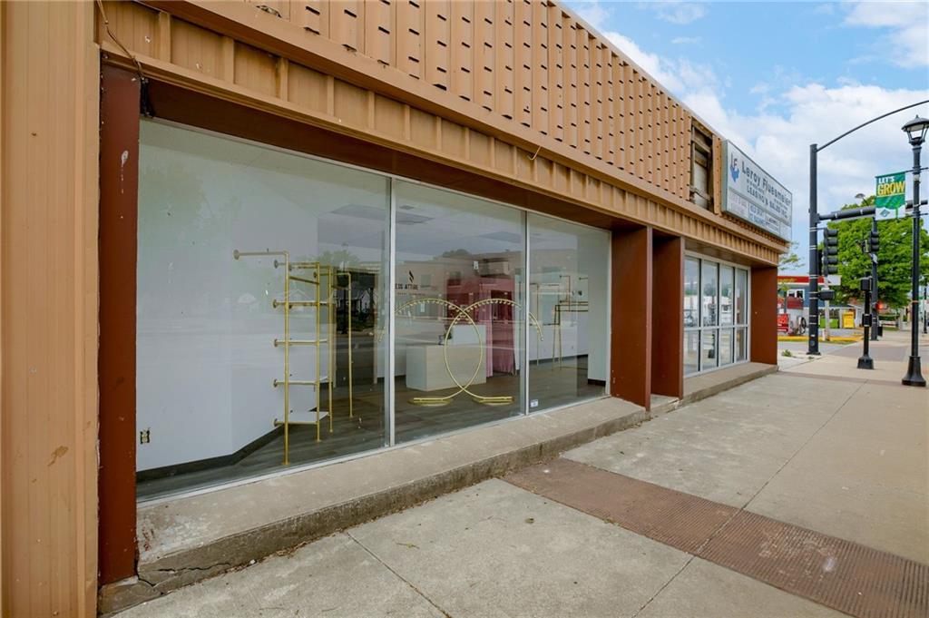 901 Main Street