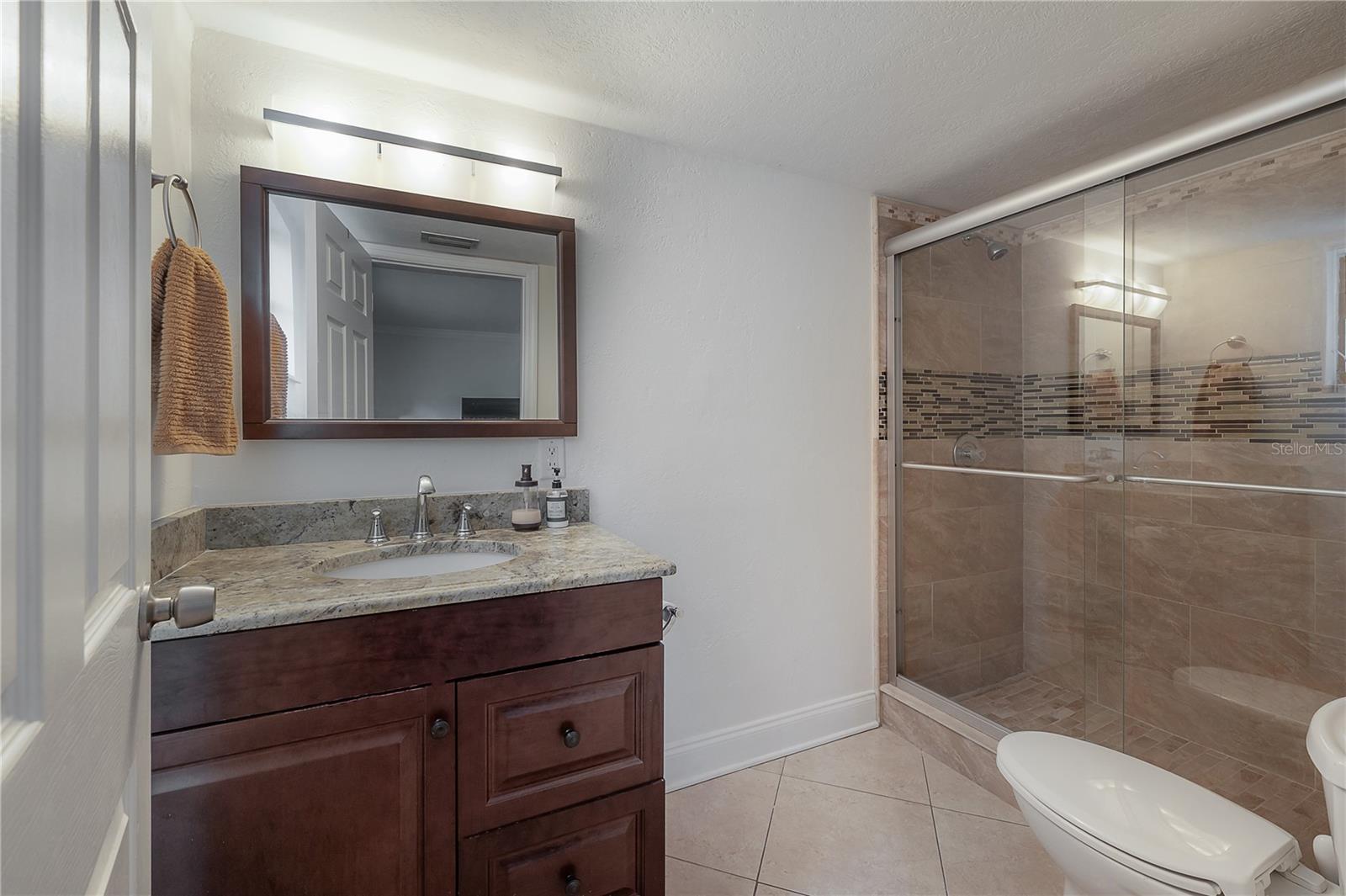 807 W Minnehaha Street 1/2