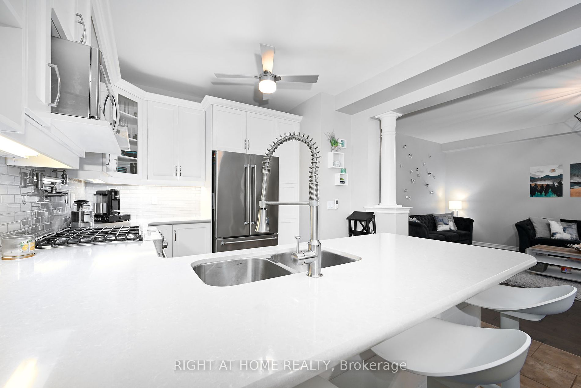 80 Fingland Cres
