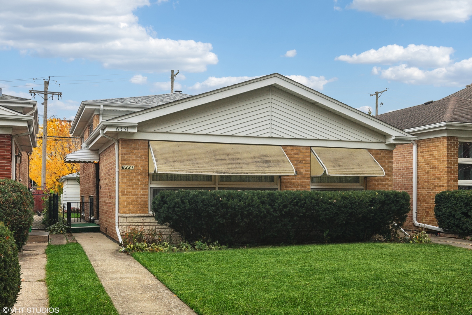 Welcome to this fantastic opportunity for buyers seeking a well-maintained, 3-bed / 2-bath split-level home nestled in the highly desirable Sauganash neighborhood. Long-time owner, this home offers a wonderful chance for those looking to add their personal touch and make it their own. While updates are needed, the home has been maintained and cared for and is move-in ready with great potential to customize and enhance. Schedule a showing today and imagine the possibilities that this wonderful Sauganash home has to offer!