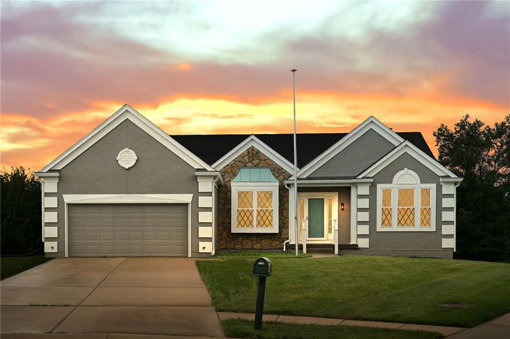 9201 N Charlotte Court