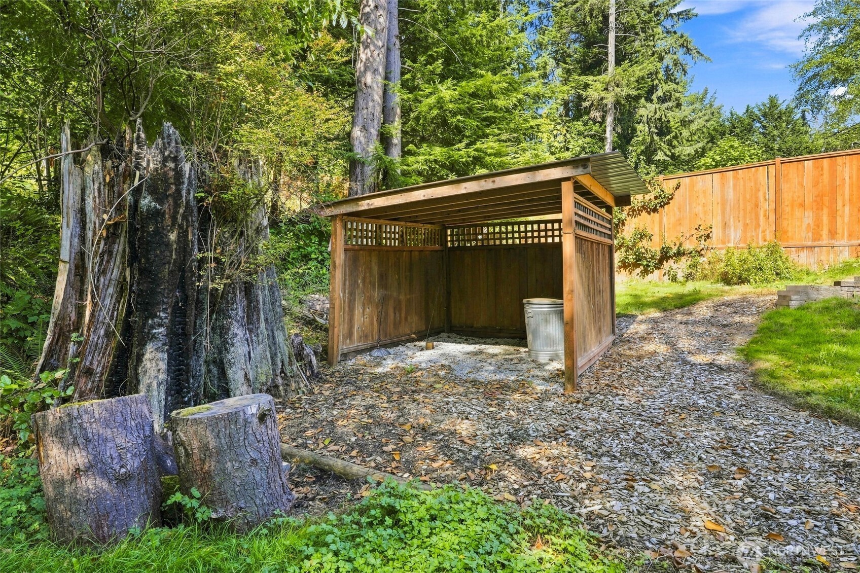 1666 Vine Maple Lane