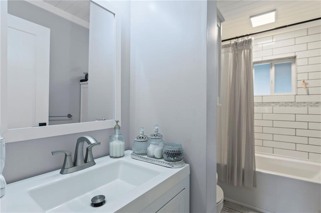 4136 N Monroe Avenue