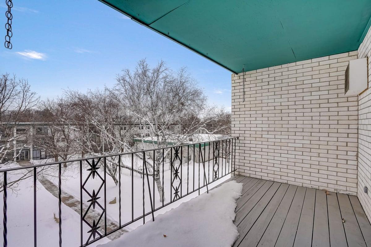 2730 Dale Street N D301