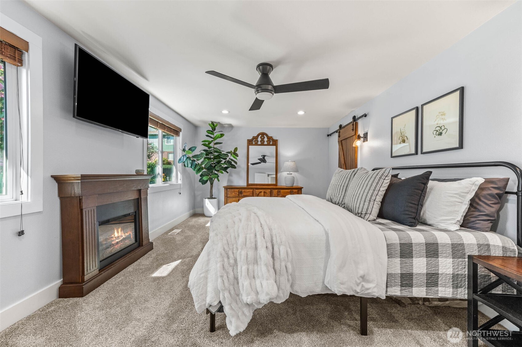 2809 Moorelands Avenue NW