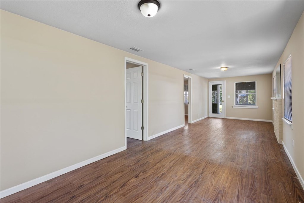 102 NE 138th St