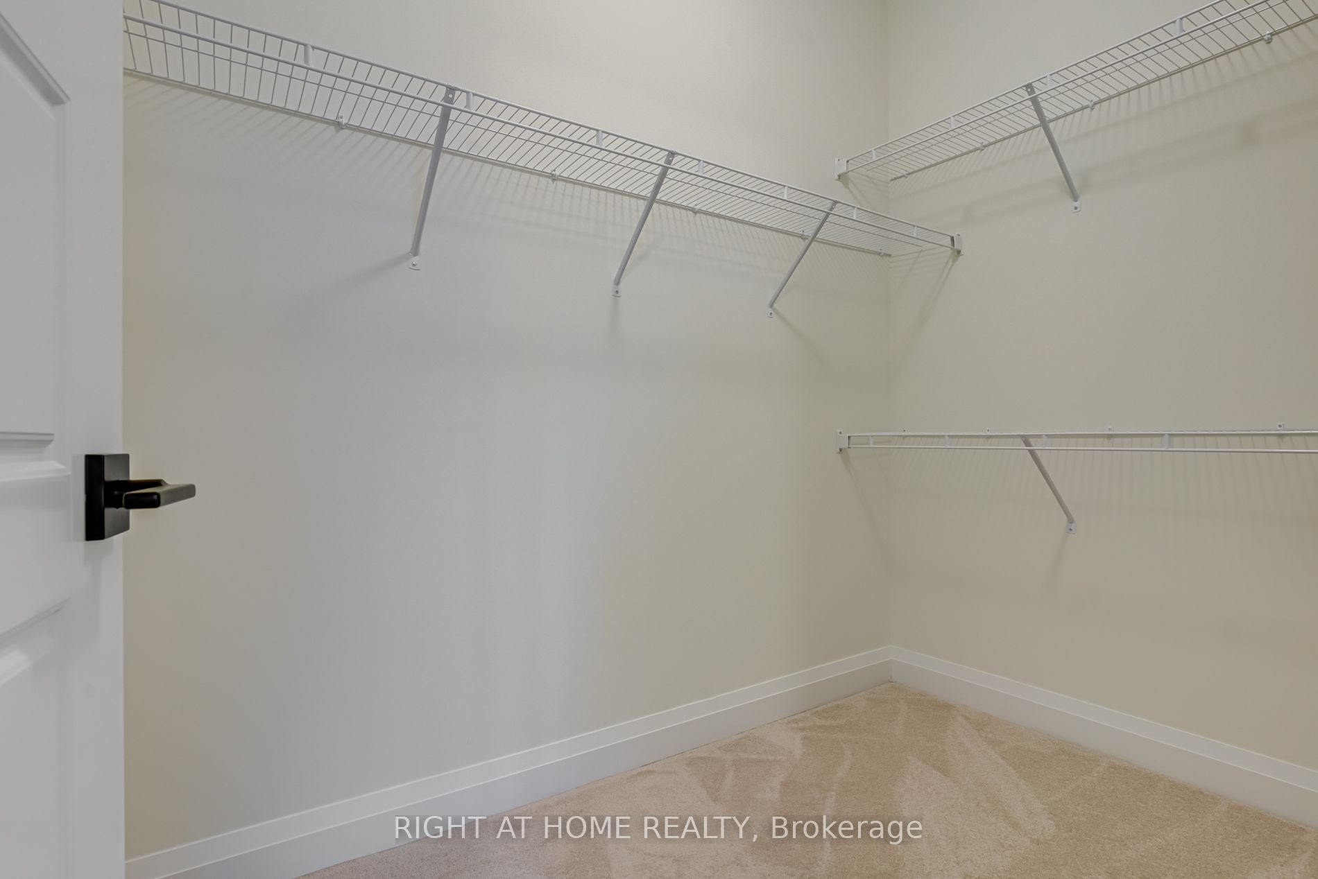 3242 Chimney Swift Cres