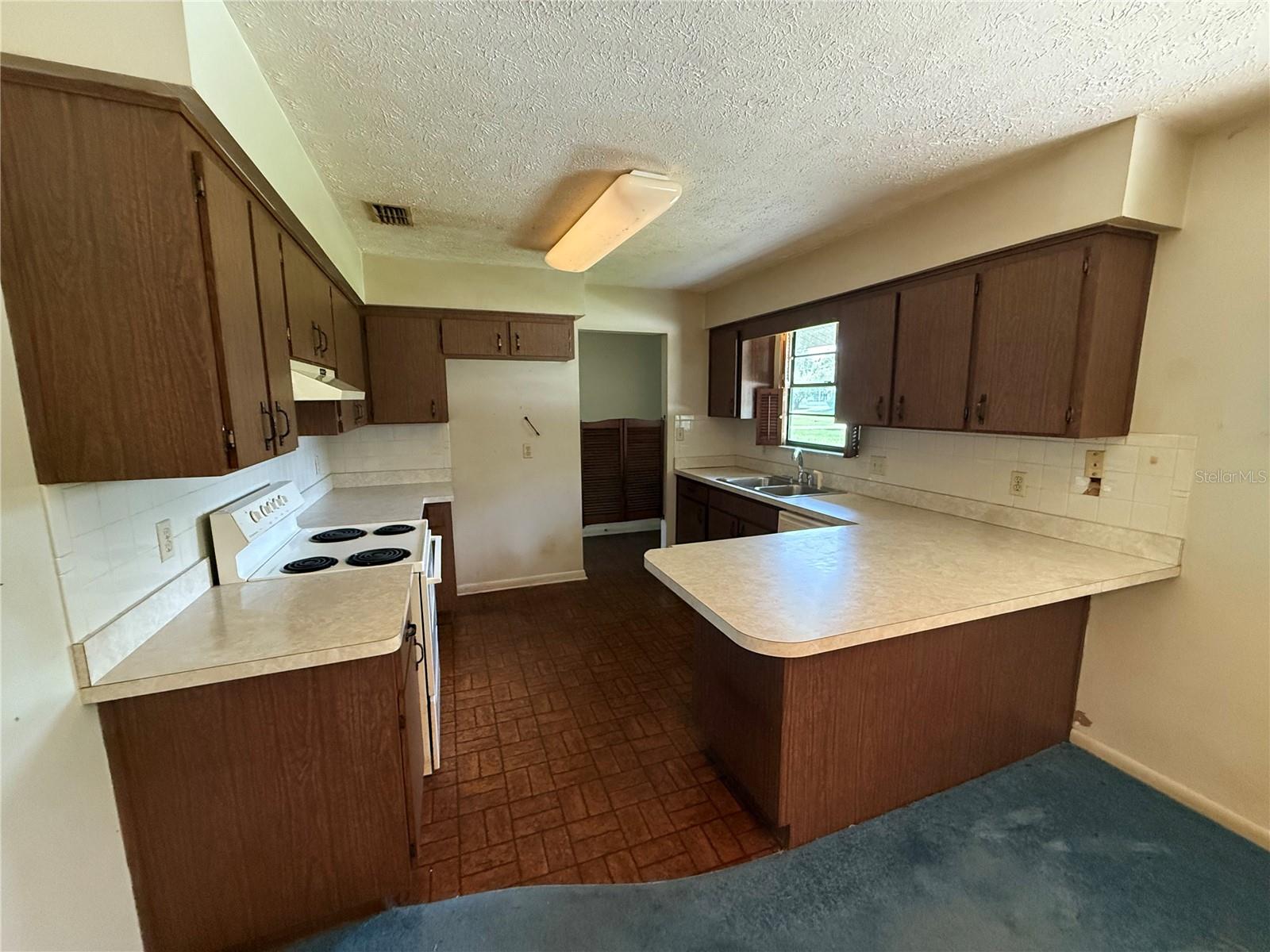 4606 Cantor Drive