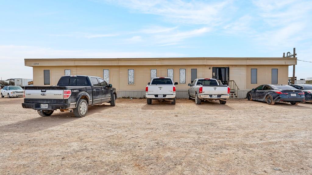 This 17-bedroom income property in West Odessa offers an exceptional cash-flow opportunity situated on a sprawling 2.5-acre lot. Located in a prime area with high demand for workforce housing, the asset provides immediate revenue with significant room for rental growth. The expansive acreage also offers untapped potential for further development, such as additional units or storage. It is a rare find for investors seeking a high-yield residential portfolio in a strategic Texas hub.