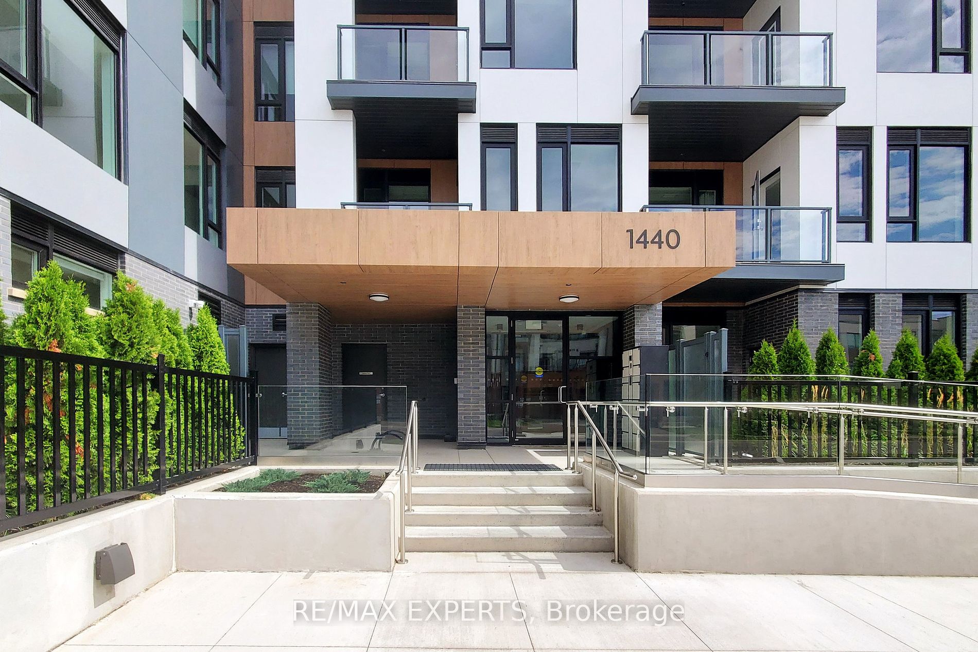 1440 Clarriage Crt 106
