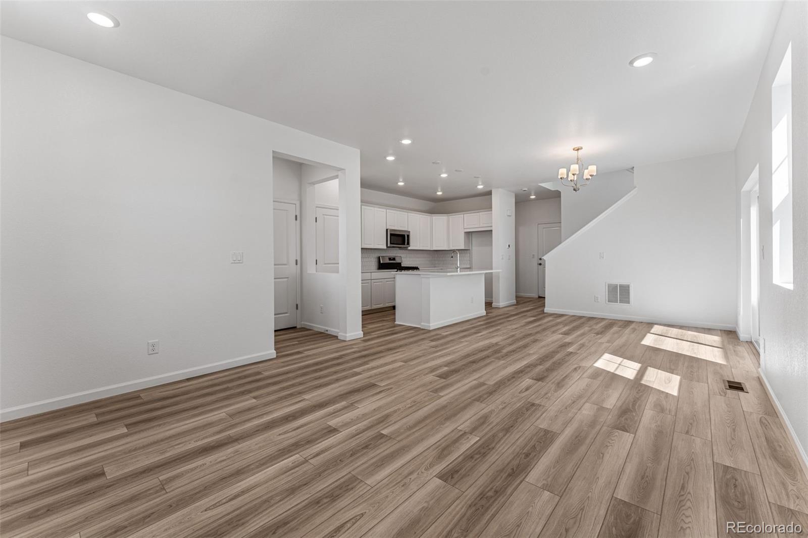 3327 N Duquesne Way