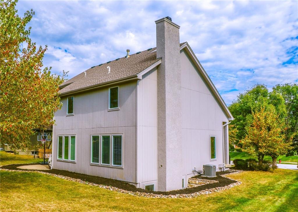 10308 N Lucerne Avenue