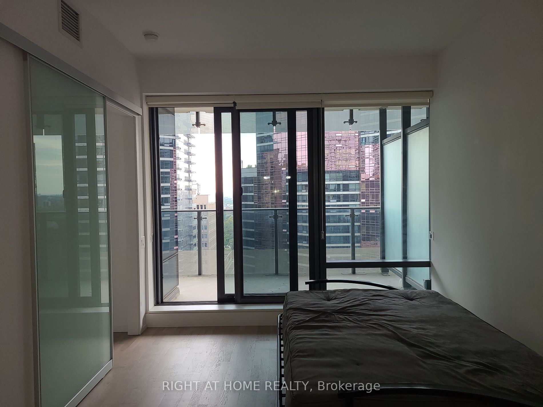 5 St. Joseph St 2106