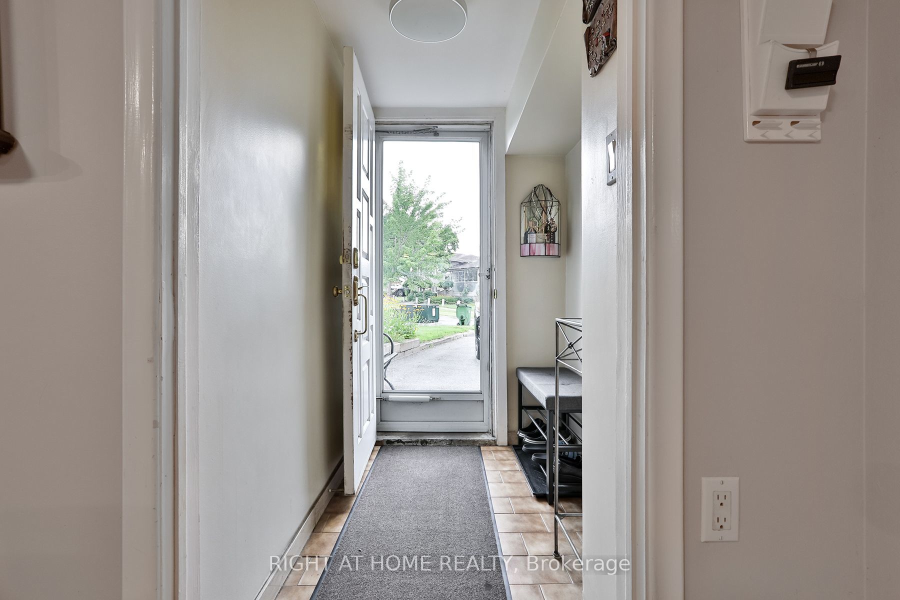 15 Tinton Cres