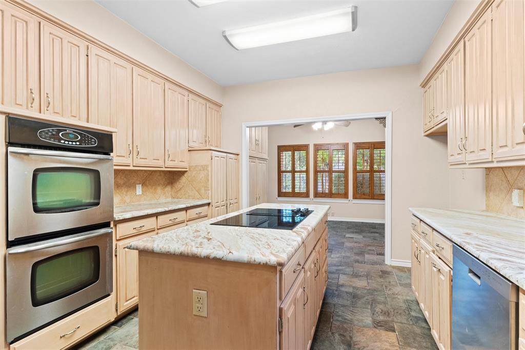 6512 Shorewood Drive