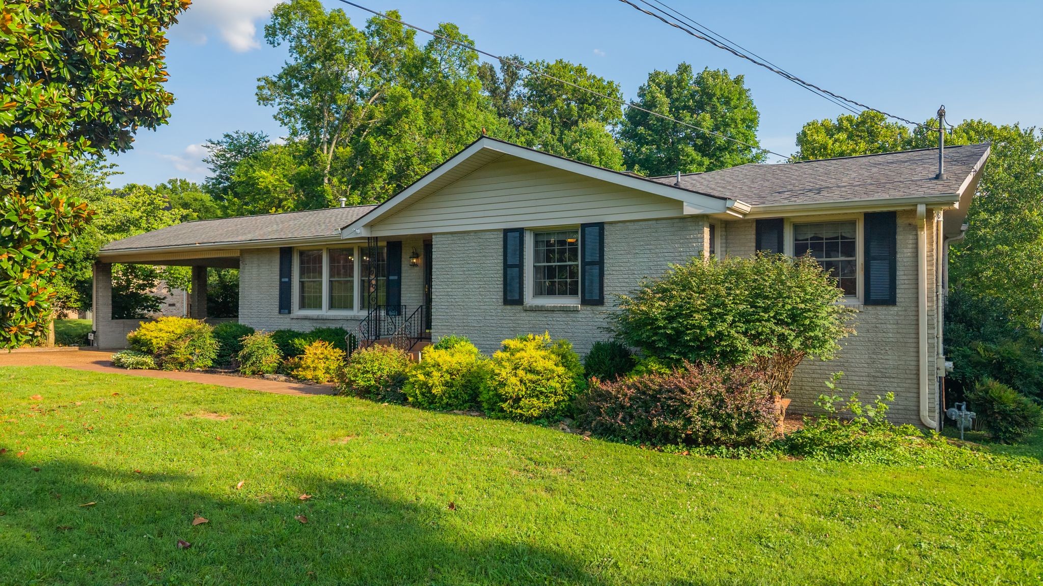182 Cherokee Rd