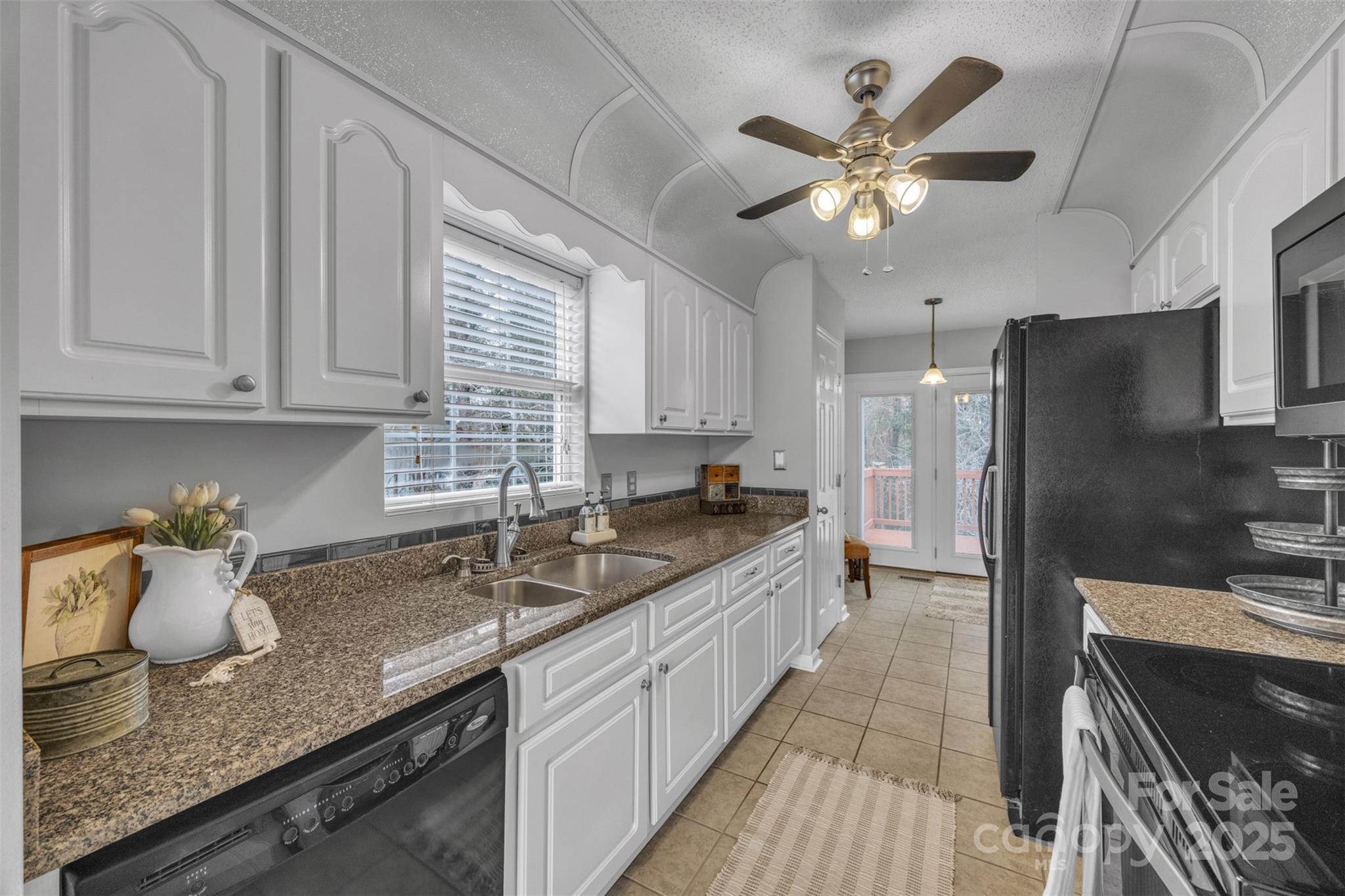 552 Meadowridge Drive