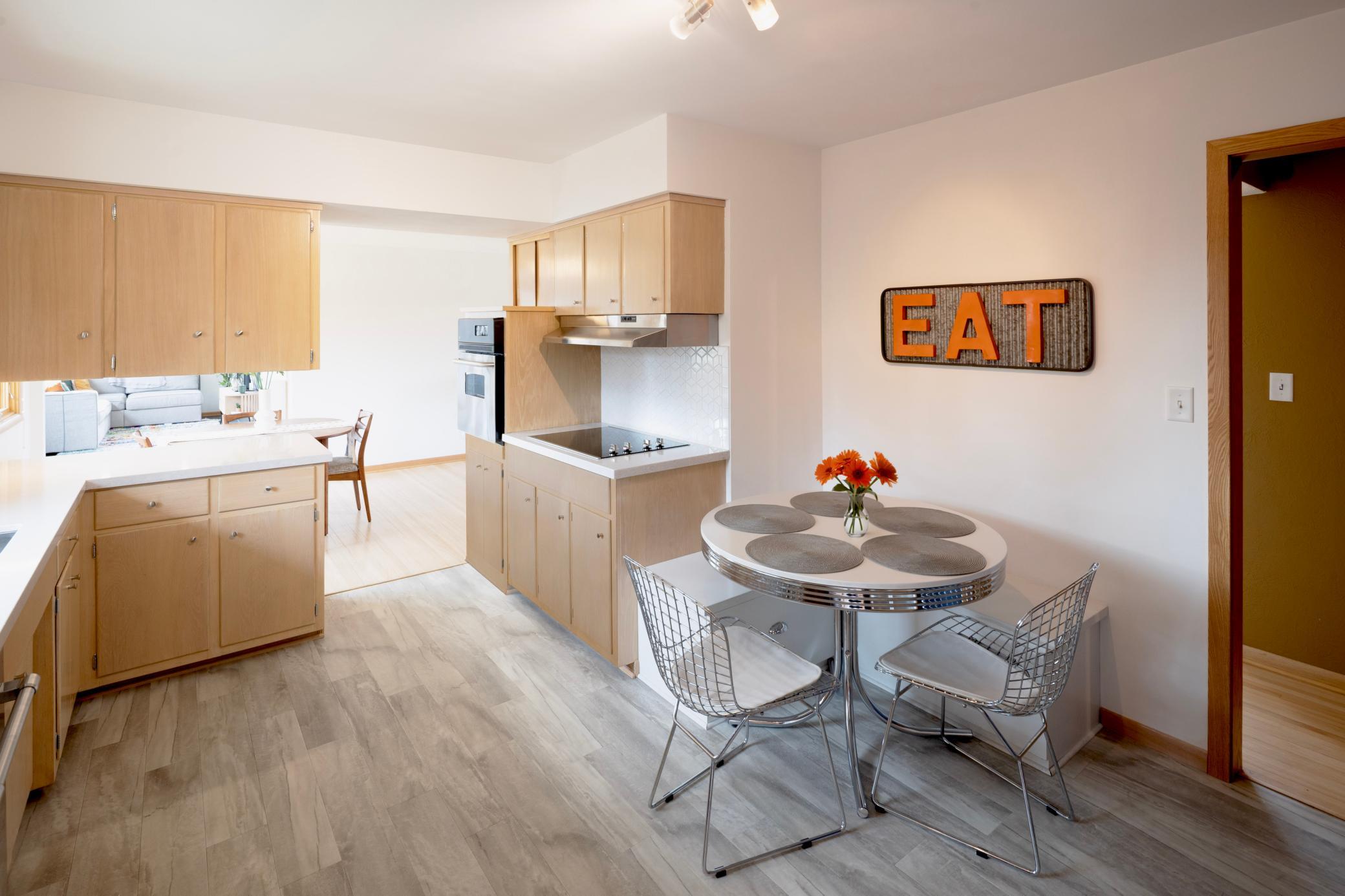 2420 Dunlap Street N