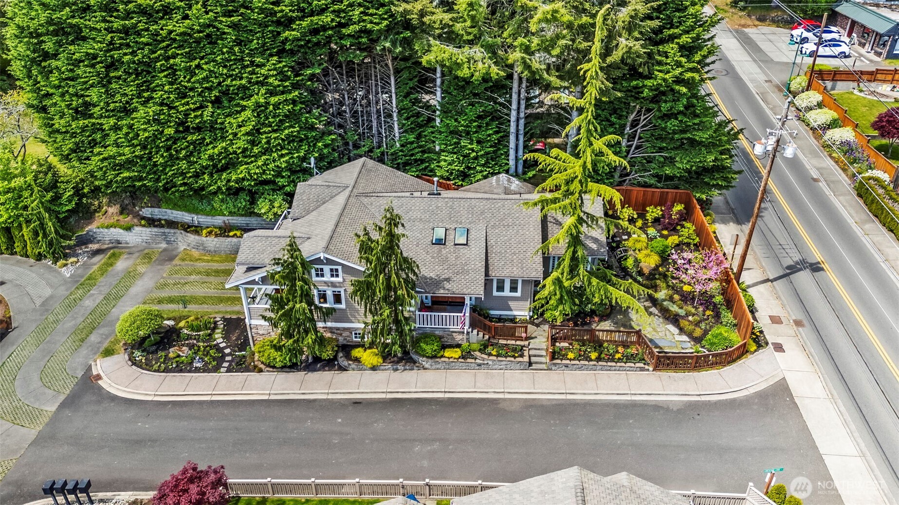 9520 Crescent Cove Place