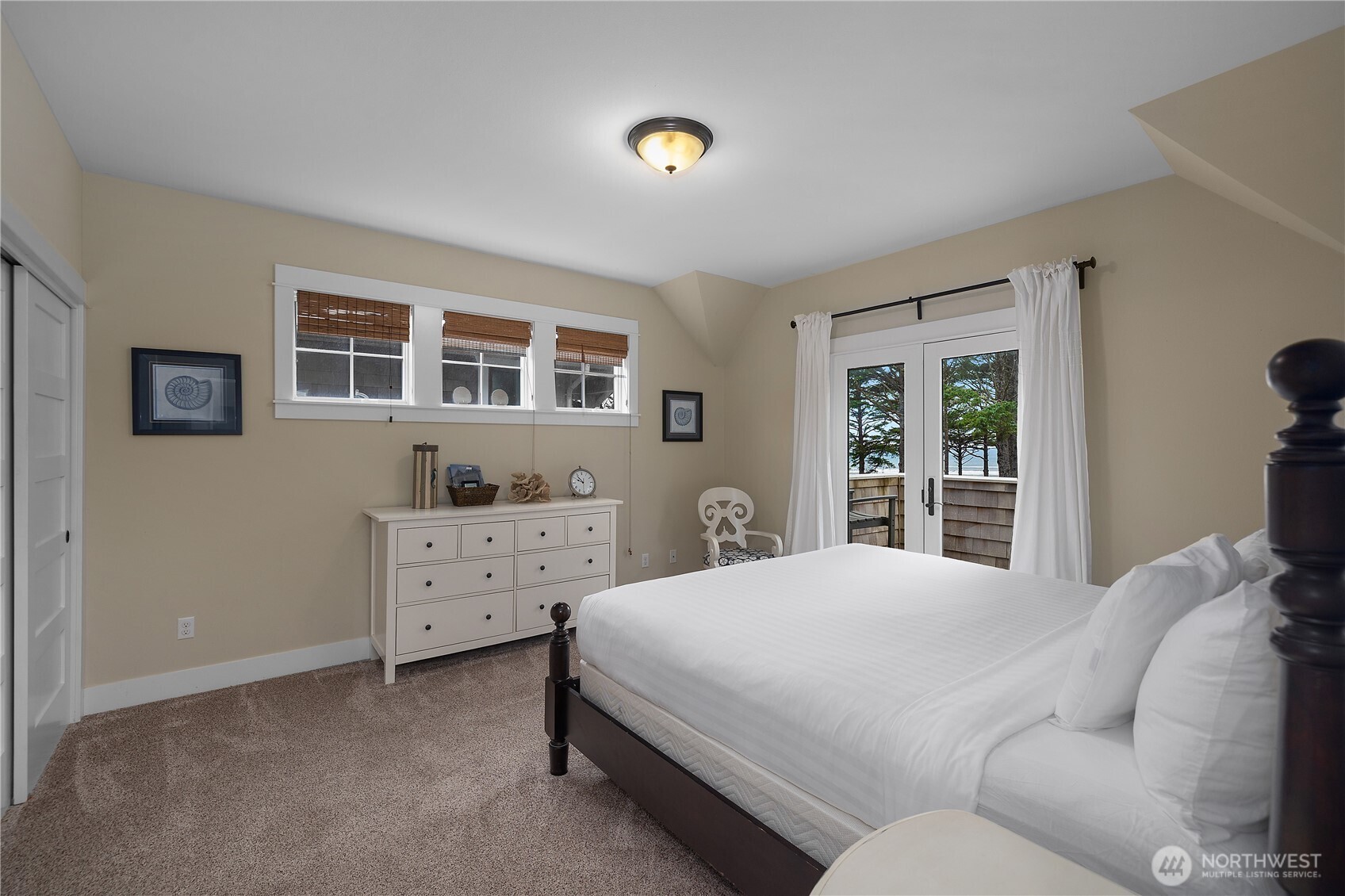 21 N Glen Lane