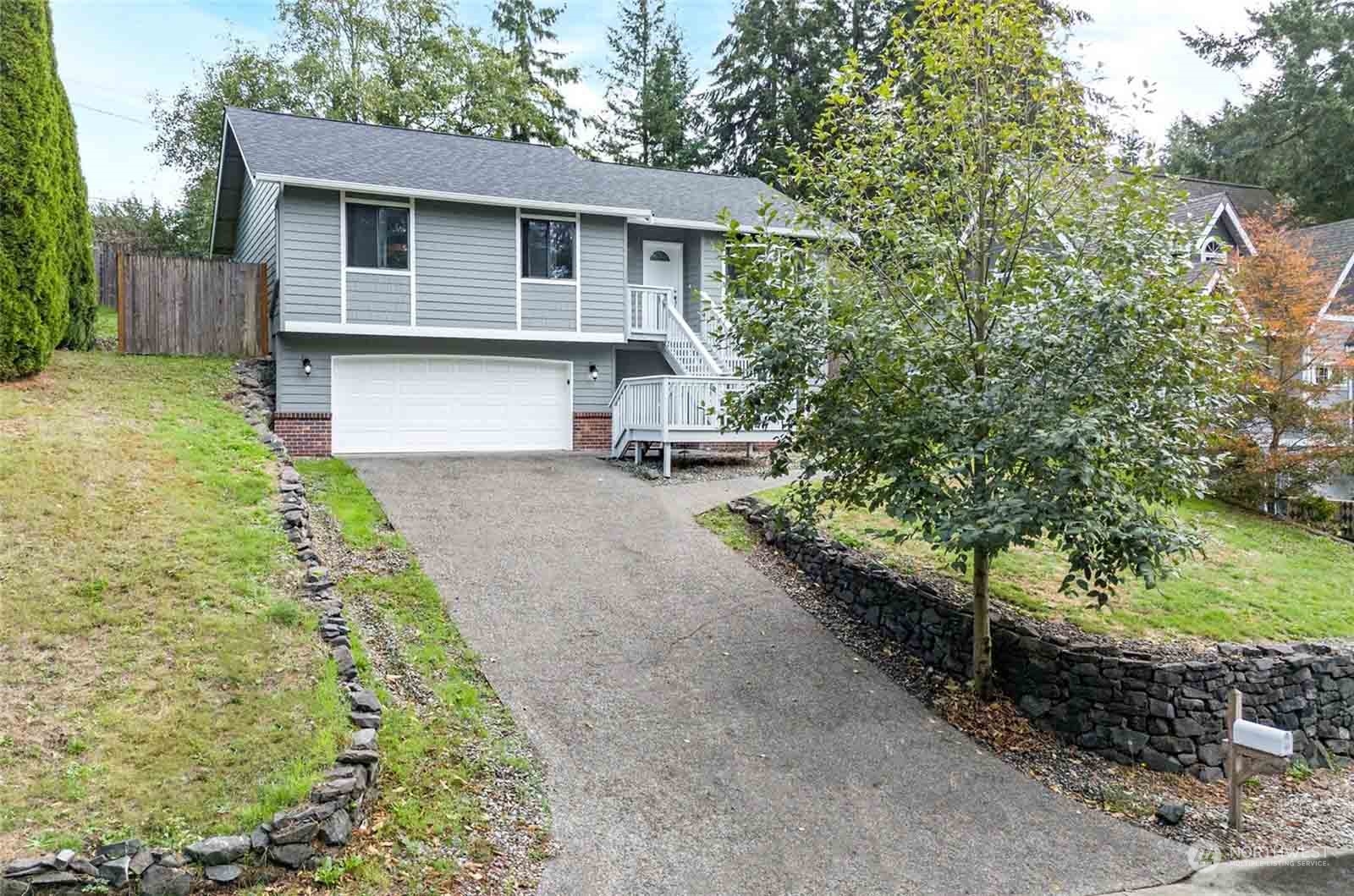935 Holly Drive