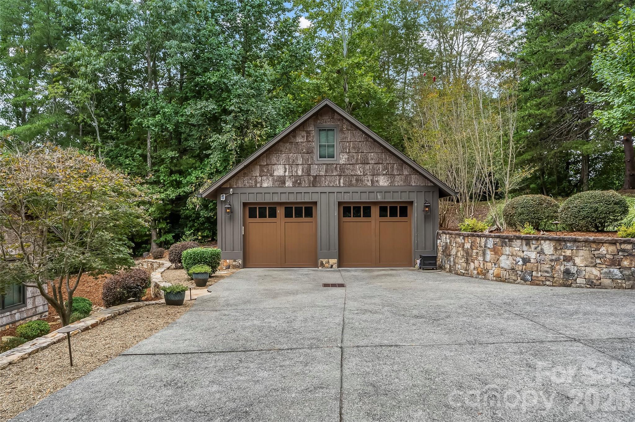 5069 Lighthouse Court