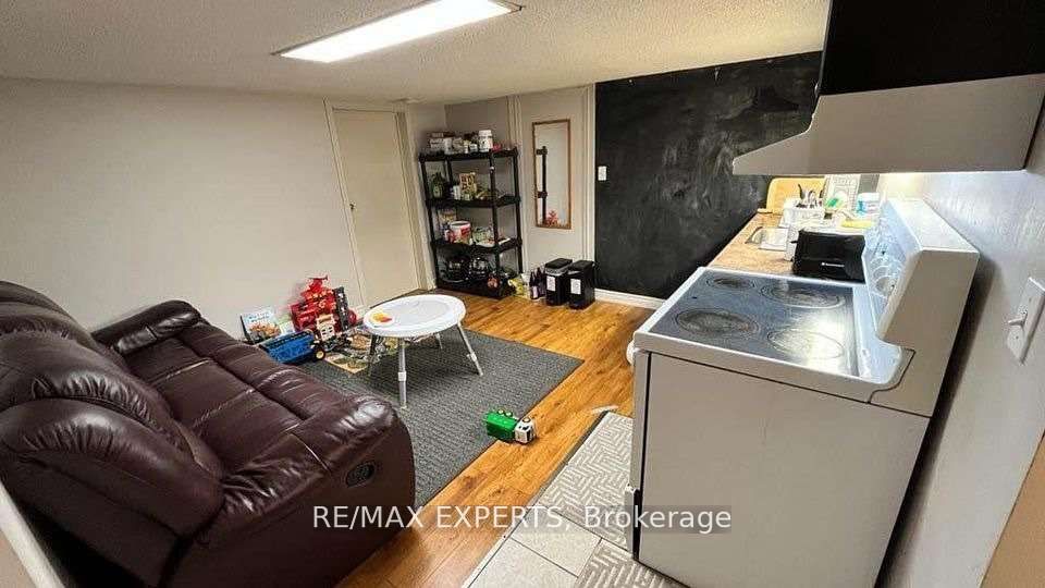 1874 Fairport Rd BSMT