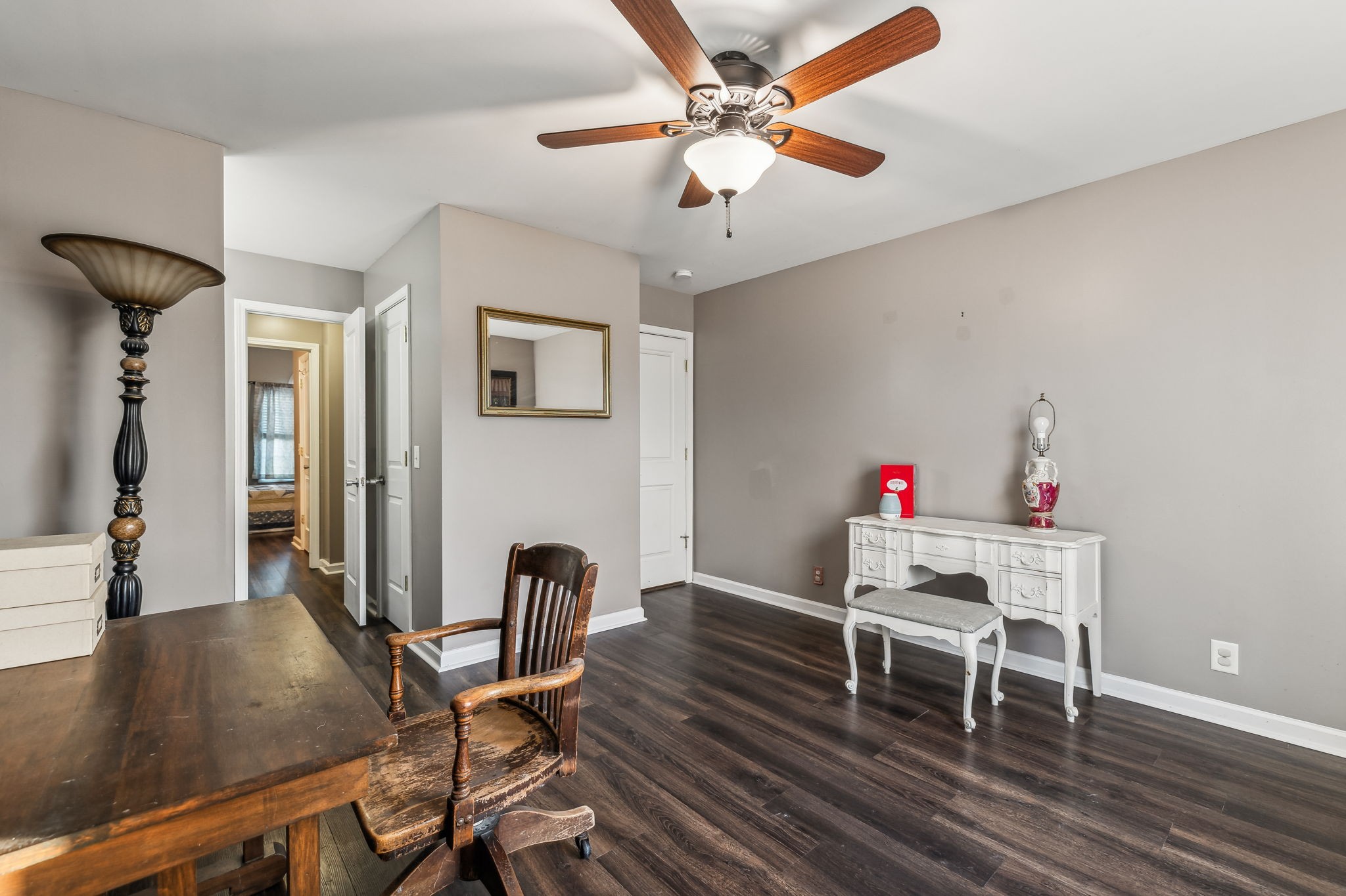 5881 Highway 31 W