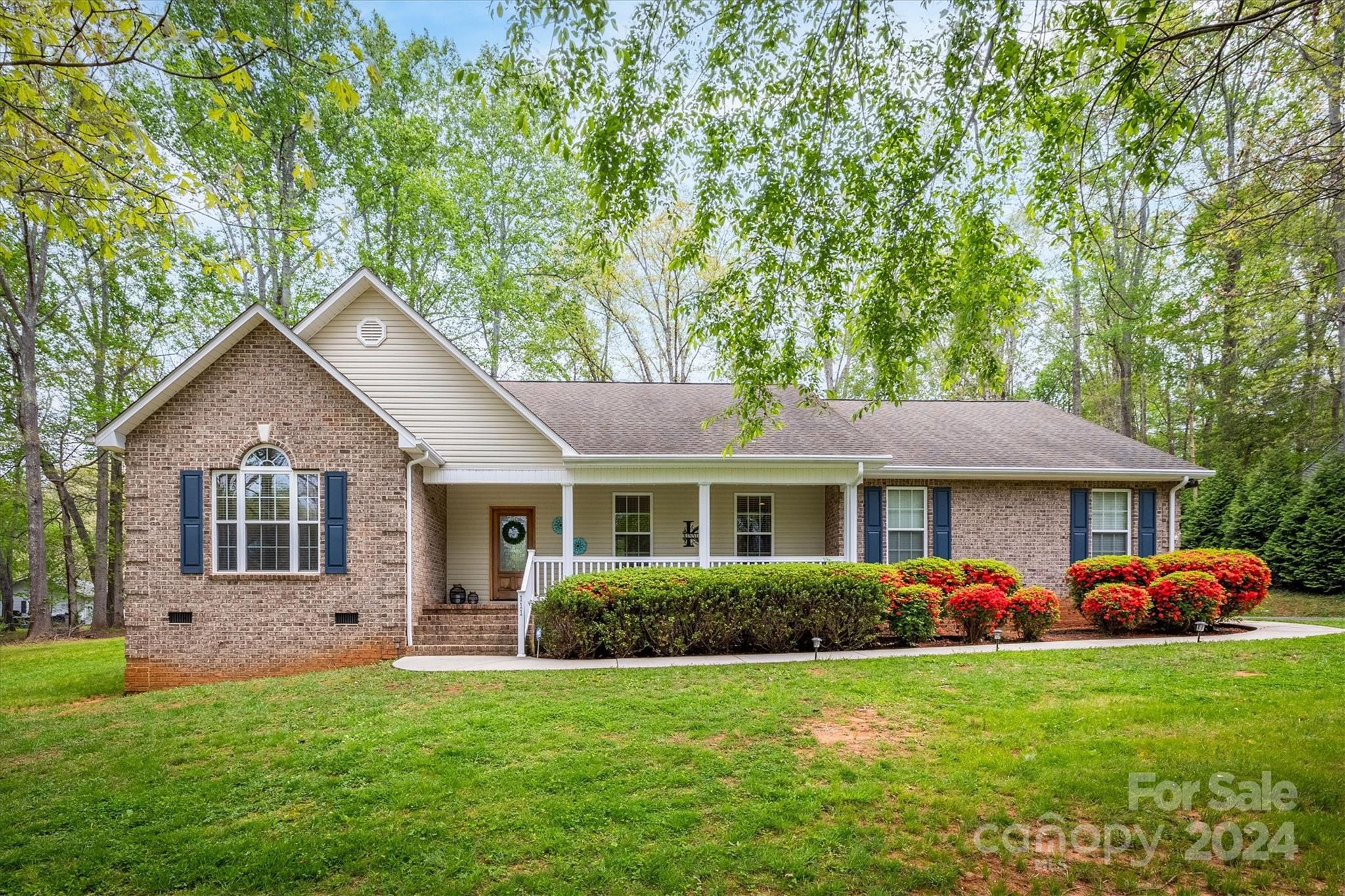 North Carolina Residential for Sale at 111 Old Hickory Drive NC