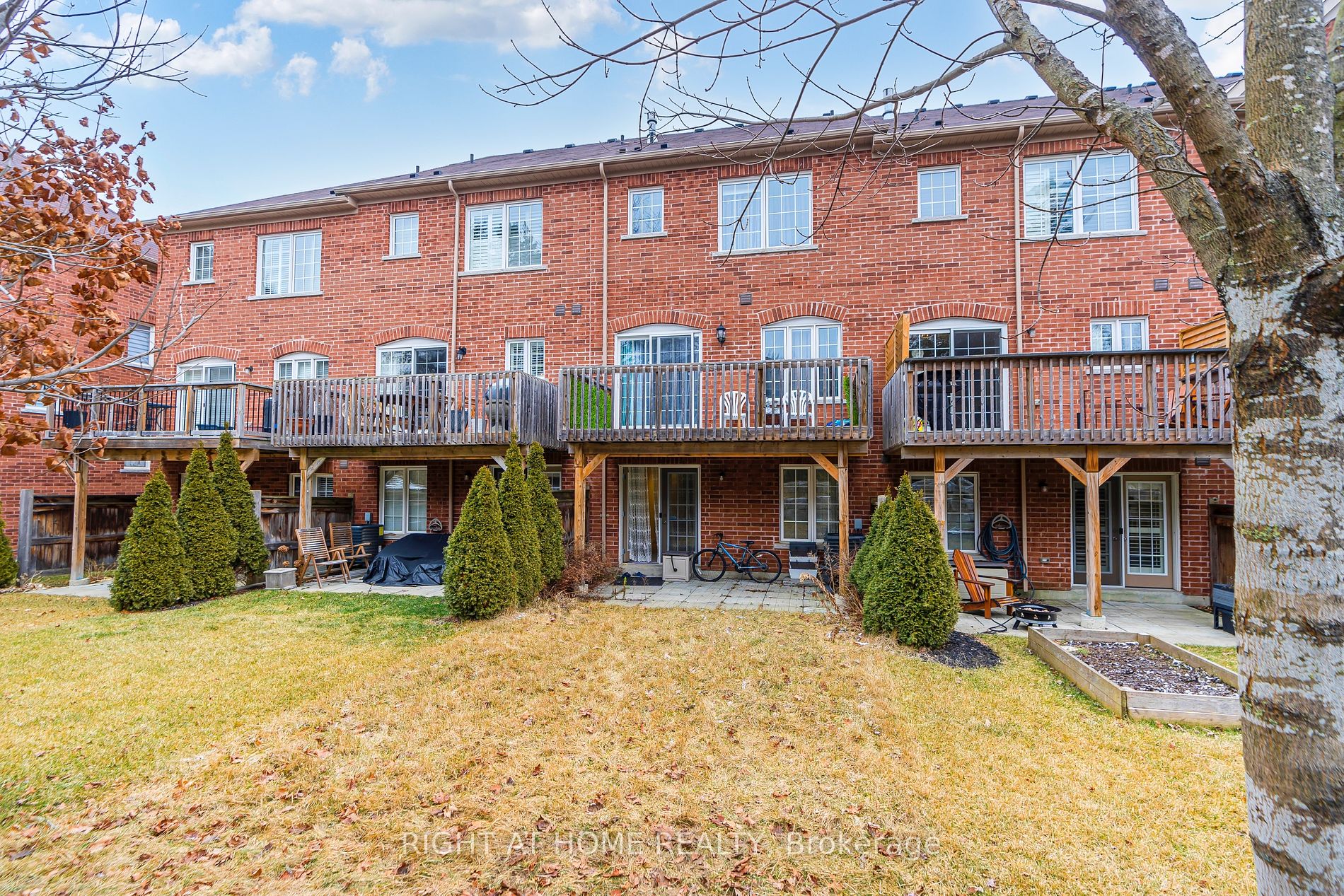 218 Appleton Crt