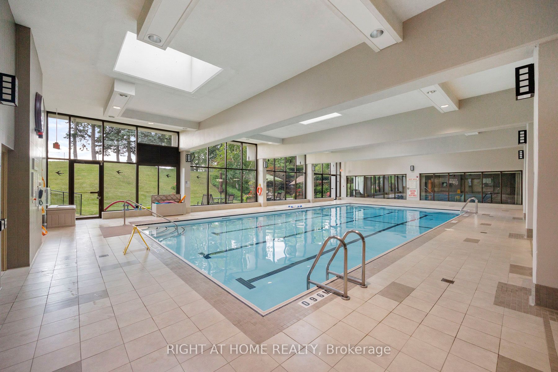 1555 E Finch Ave 1605