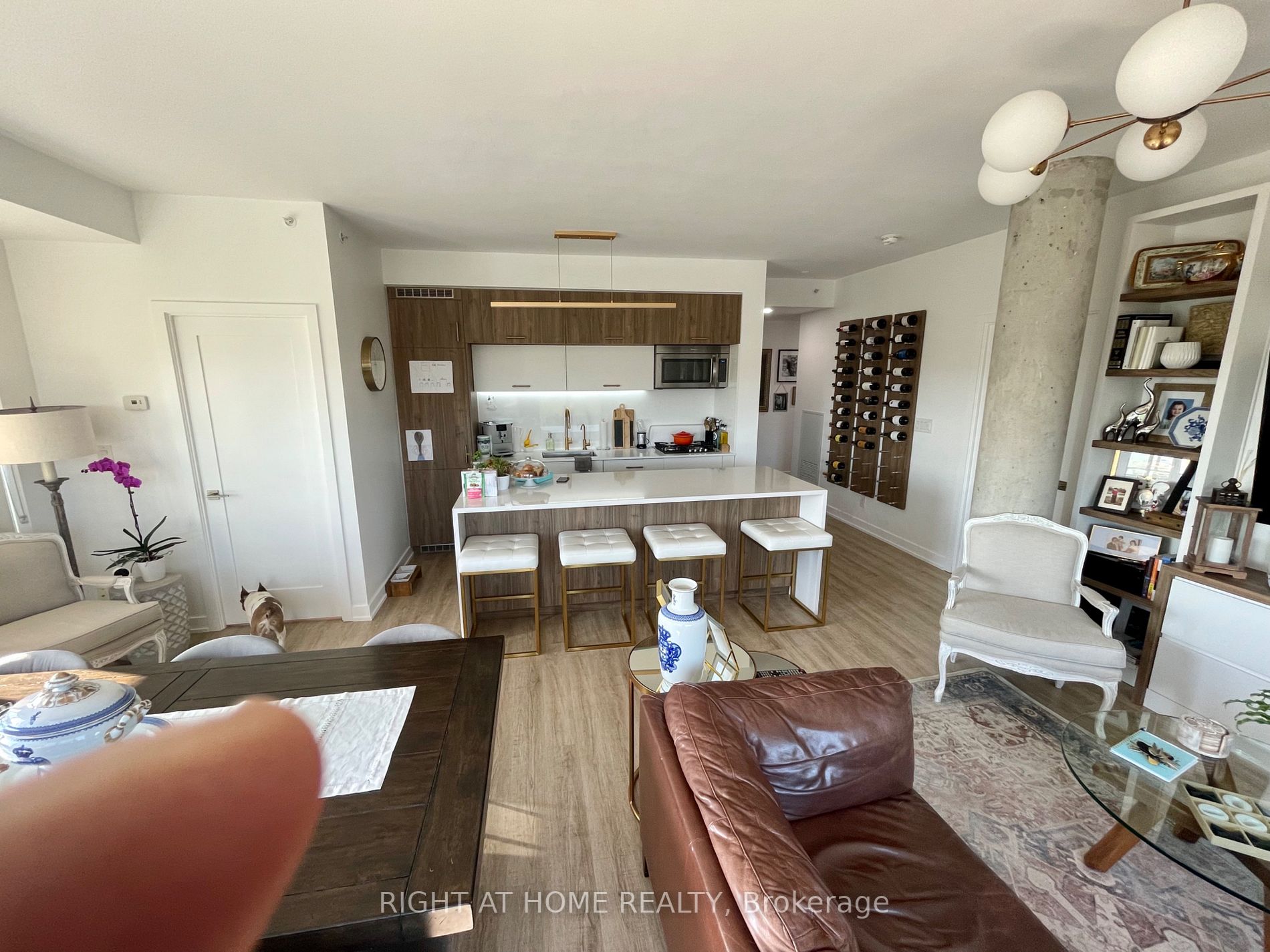 205 Manning Ave 310