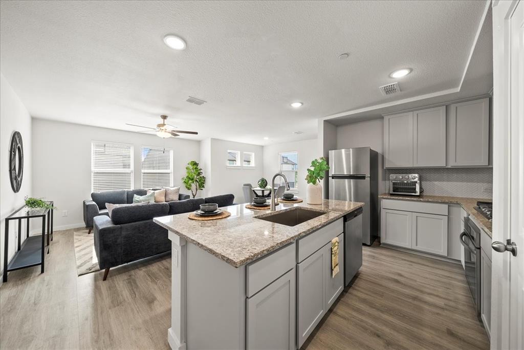 3039 Tenor Way