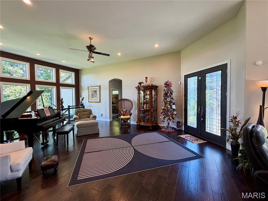 120 El Rancho Drive